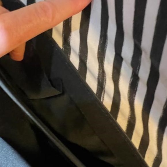 House of Disaster Purse Floral Very Good Condition 10 W 8 H - Picture 4 of 4